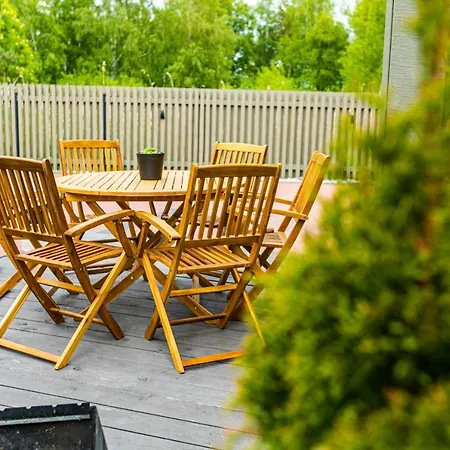 Apartamentai Salia Juros *